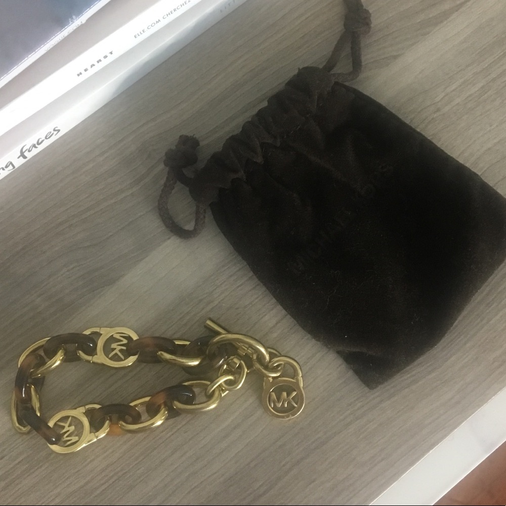 MK Link Bracelet - Picture 2 of 5
